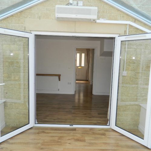 2 Bed House in Carterton, Oxlets