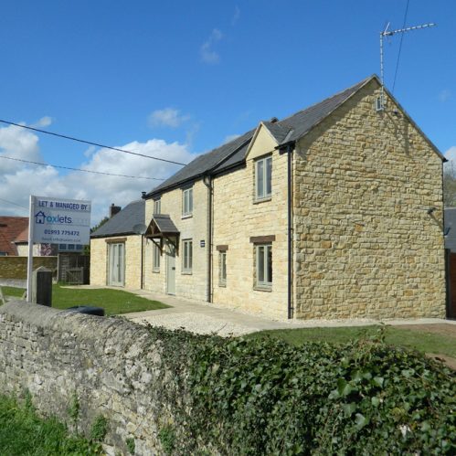 3 Bed House in Witney, Oxlets Property Management