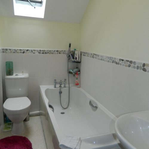 3 Bed House in Witney, Oxlets Property Management